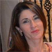 Soy licenciada en comunicación audiovisual y postgraduada en multimedia. Me gustaría trabajar con niños.